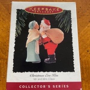 Hallmark Mr and Mrs Claus final series ornament